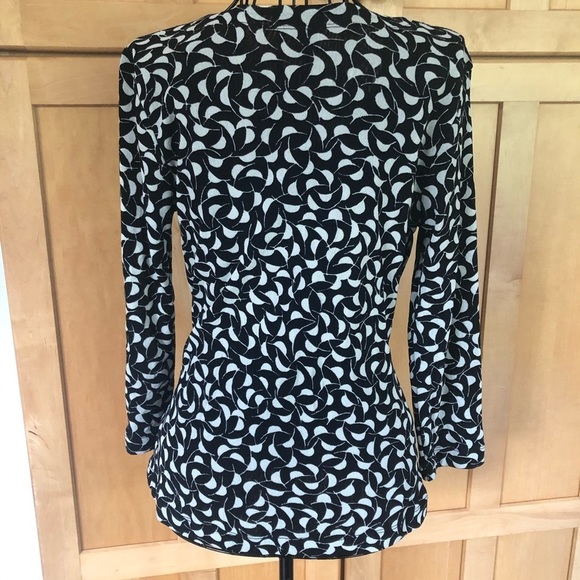 Sigrid Olsen Black and White Faux Wrap Front Top Small - Picture 4 of 8